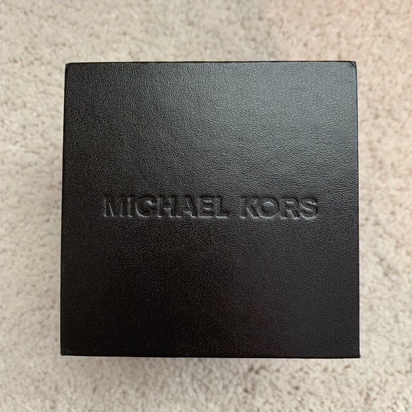 Michael Kors Tortoiseshell Watch - Picture 2 of 5